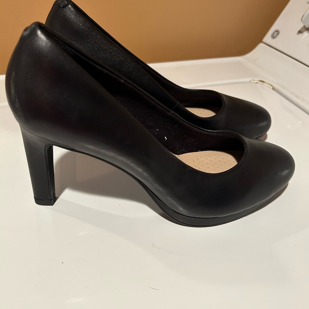 Clark’s Amber Joy platform pump with 3/4 platform and  3 1/2 covered heel.